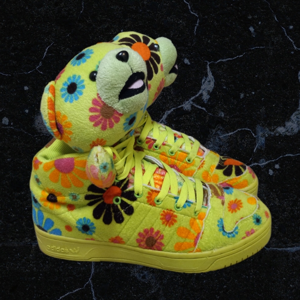 EVERYTHING EVERYWHERE ALL AT ONCE Jeremy Scott x Adidas Bear Flower Power